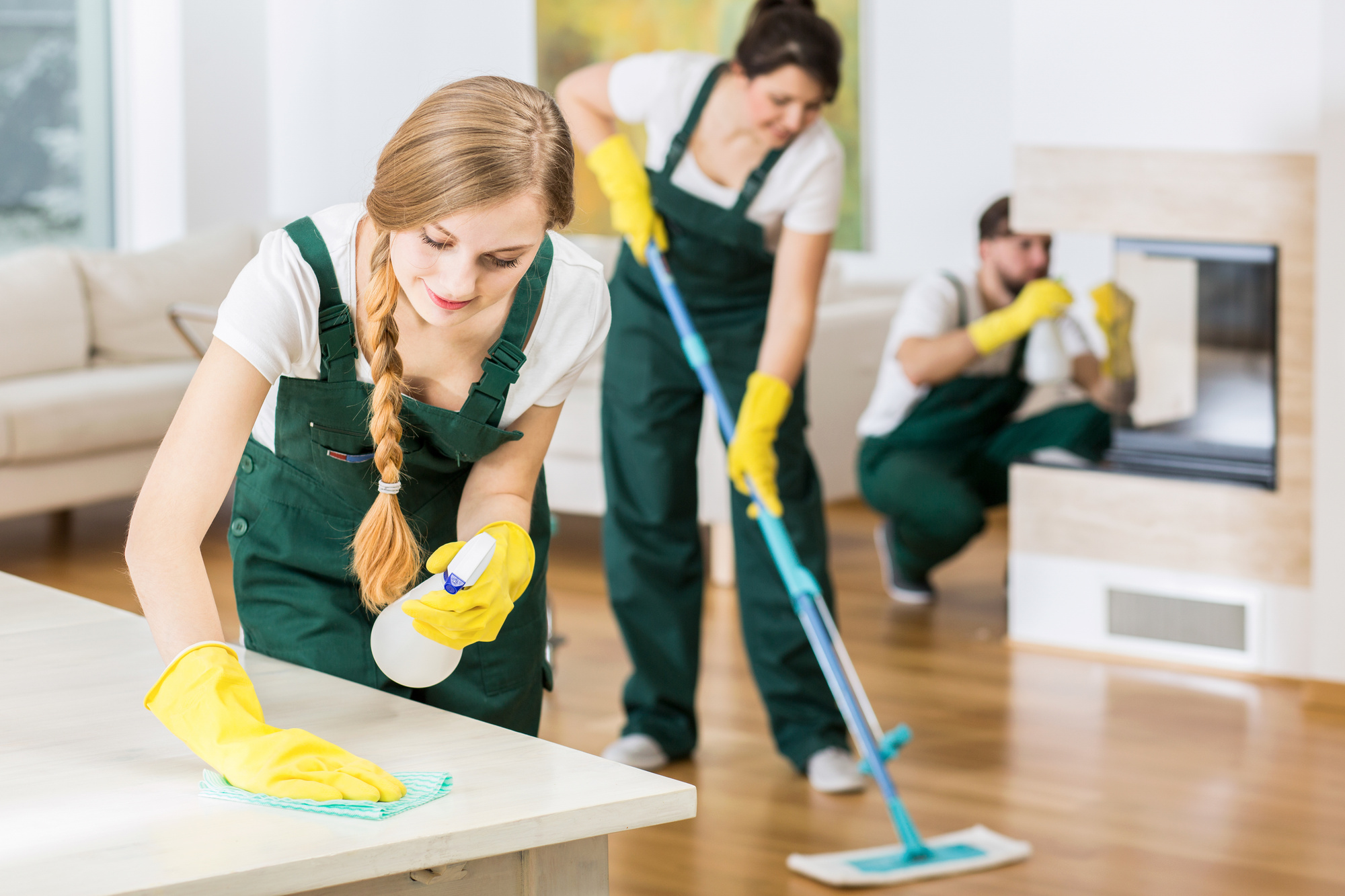 5 Reasons Why You Should Invest in a Professional Apartment Cleaning Service